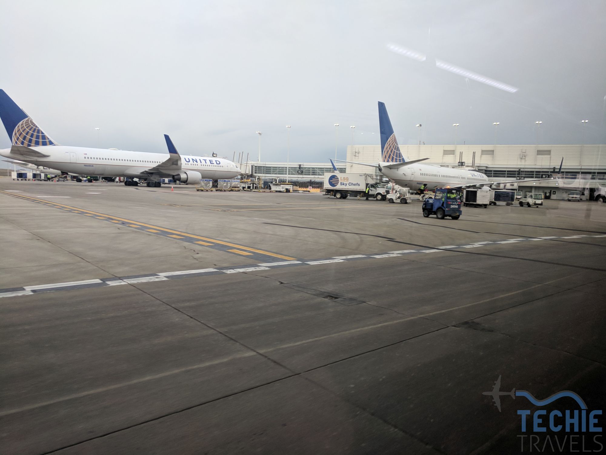 American Airlines Flagship Lounge Chicago O’Hare | TechieTravels